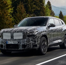 BMW XM のプロトタイプ
