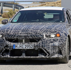 BMW M5 次期型プロトタイプ（スクープ写真）