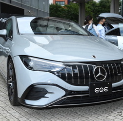 メルセデスベンツAMG EQE 53 4MATIC+