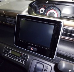 ワゴンRカスタムZ 8インチスタンダードプラスモデル実装例