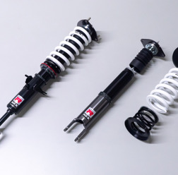 サーキットからワインディングまで！ HKSのサスペンション製品「ハイパーマックス R」にフェアレディZ／Z33用のラインナップが追加