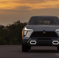 MITSUBISHI XFC CONCEPT