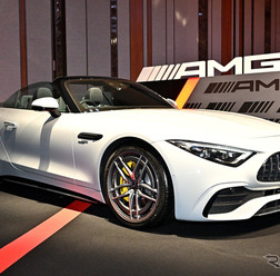 メルセデスAMG SL43