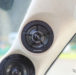 「カーオーディオ・プロショップ」の手によりシステム構築されたオーディオカーの一例(製作ショップ;レジェーラ<静岡県>)。