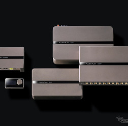 「PLUG&PLAY」の製品群。