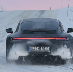 ポルシェ『911 GT3ツーリング』改良新型プロトタイプ