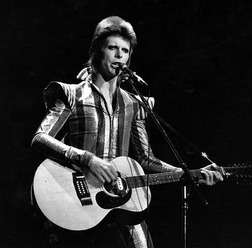 デヴィッド・ボウイ- (C) Hulton Archive
