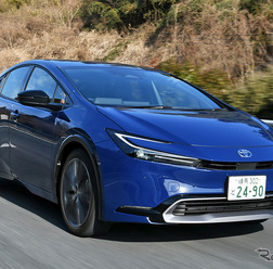 トヨタ プリウス 新型（2.0リットル E-Four）