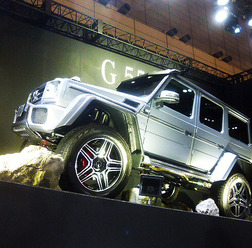 『G 550 4x4 2』を国内で初公開したメルセデス・ベンツ日本（東京オートサロン2016／1月15日／幕張メッセ）