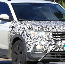 VW T-Cross 改良新型プロトタイプ(スクープ写真)