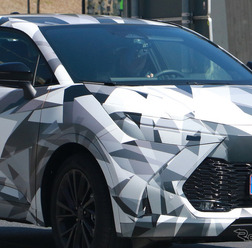 トヨタ C-HR 次期型プロトタイプ（スクープ写真）