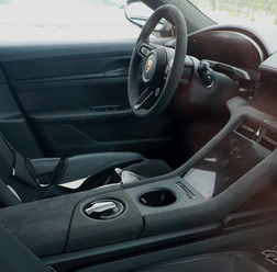ポルシェ タイカン 改良新型プロトタイプ（スクープ写真）