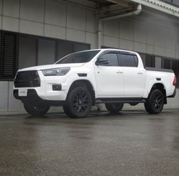 DEVIDE UP210 TOYOTAハイラックス用実装例