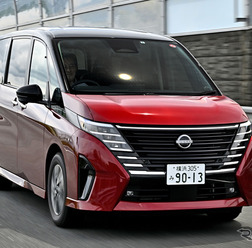 日産 セレナ e-POWER LUXION