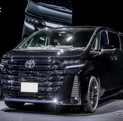 トヨタ ヴェルファイア　Z Premier 2.4Lターボ