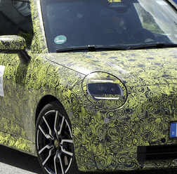 MINI E JCW プロトタイプ（スクープ写真）
