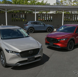 マツダ CX-5 改良新型(上:ポリメタルグレーメタリック 右:ソウルレッドクリスタルメタリック)