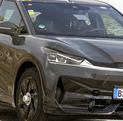 VW 新EVブランドのSUVプロトタイプ（スクープ写真）