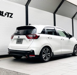 カーボンレッドテールセット（CR）［63584C］HONDAフィット e:HEV RS（GR3）用実装例