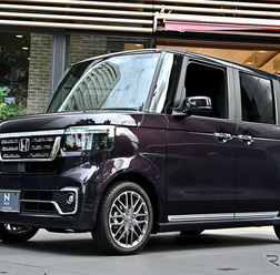 N-BOXアクセサリー装着車
