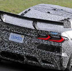 シボレー コルベット ZR1 新型プロトタイプ。ナンバー104M929の車両（スクープ写真）