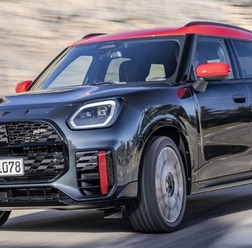 MINI ジョンクーパーワークス・カントリーマン ALL4 新型