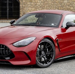 メルセデスAMG GT 新型の「63 4MATIC+クーペ」