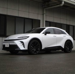 SUSTEC NF210 TOYOTAクラウンスポーツ（AZSH36W）用実装例