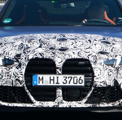 BMW M4クーペ 改良新型プロトタイプ(スクープ写真)