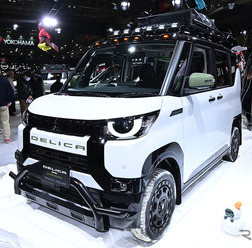 カスタムされたデリカミニ、軽ハイトワゴンの進化形として注目を浴びる!…東京オートサロン2024