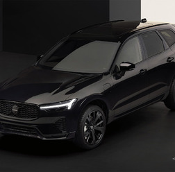 ボルボ XC60リチャージ アルティメット T6 AWD プラグインハイブリッド ブラックエディション