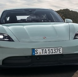 ポルシェ・タイカン 改良新型（参考）