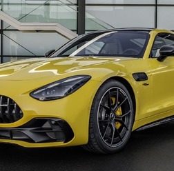 メルセデスAMG GT43 クーペ 新型