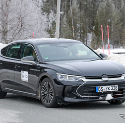VW ゴルフ ジェッタ後継モデル プロトタイプ(スクープ写真)