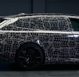 BMW M5 ツーリング 次期型のプロトタイプ