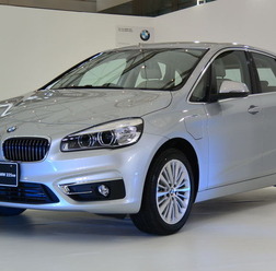 BMW 225xe アクティブツアラー