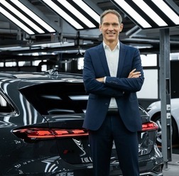 アウディ A5 新型