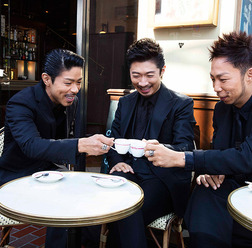 松本利夫&USA&MAKIDAI「キズナ」より