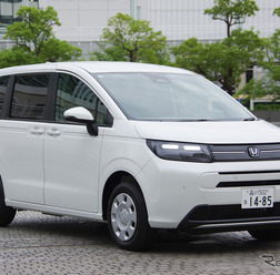 ホンダ フリード AIR(4WD)
