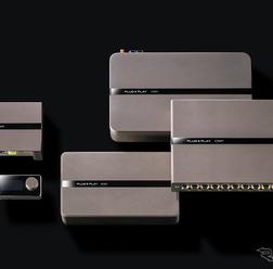 「PLUG&PLAY」の製品群。