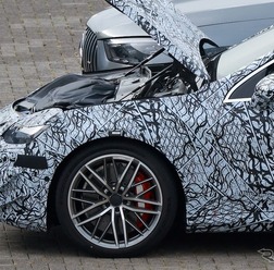 メルセデスAMG CクラスEVのプロトタイプ