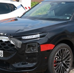 アウディ Q3 次期型プロトタイプ
