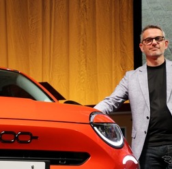 ステランティスグループフィアット・ブランドチーフデザイナーのフランソワ・ルポワンヌさん
