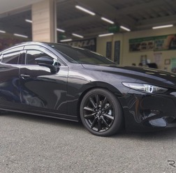 テイン フレックスZ マツダ・MAZDA3ファストバック装着例(ダウン量:フロント 40mmダウン / リア 40mmダウン)