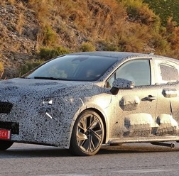 ルノー ルーテシア 次期型のプロトタイプ