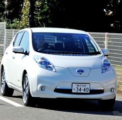 日産 リーフ