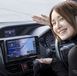 スマホ+カーナビのシームレスな融合!! KENWOODの最新モデル『“彩速ナビ”TYPE Mシリーズ』の実力は規格外?!