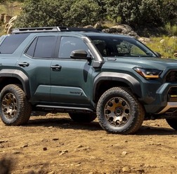 トヨタ 4ランナー 新型「トレイルハンター」