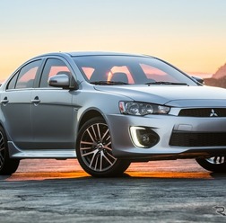 三菱自動車 ランサー 2016年型(北米モデル)