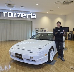 プロレーシングドライバー・松田次生氏の愛車、日産『180SX』も展示